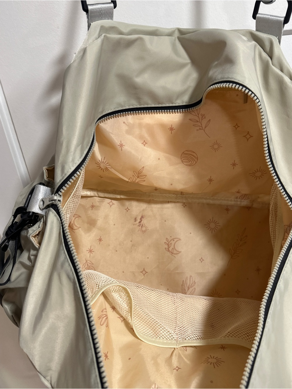Blogilates Ultimate Gym Equipment Bag - Picture 5 of 6